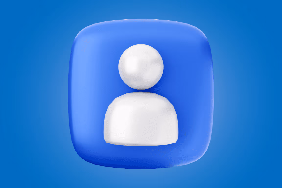 Chatter personalizing a reply using fan profiles for chatters shown in a sidebar